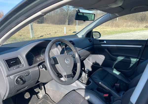 Volkswagen Golf cena 18000 przebieg: 240000, rok produkcji 2005 z Ryki małe 106